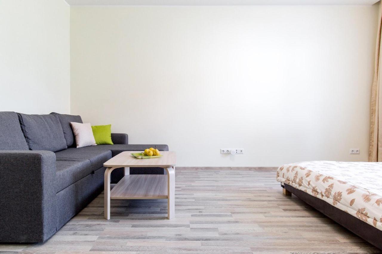Sunny Apartment Near Bus Station Tallinn Exterior photo