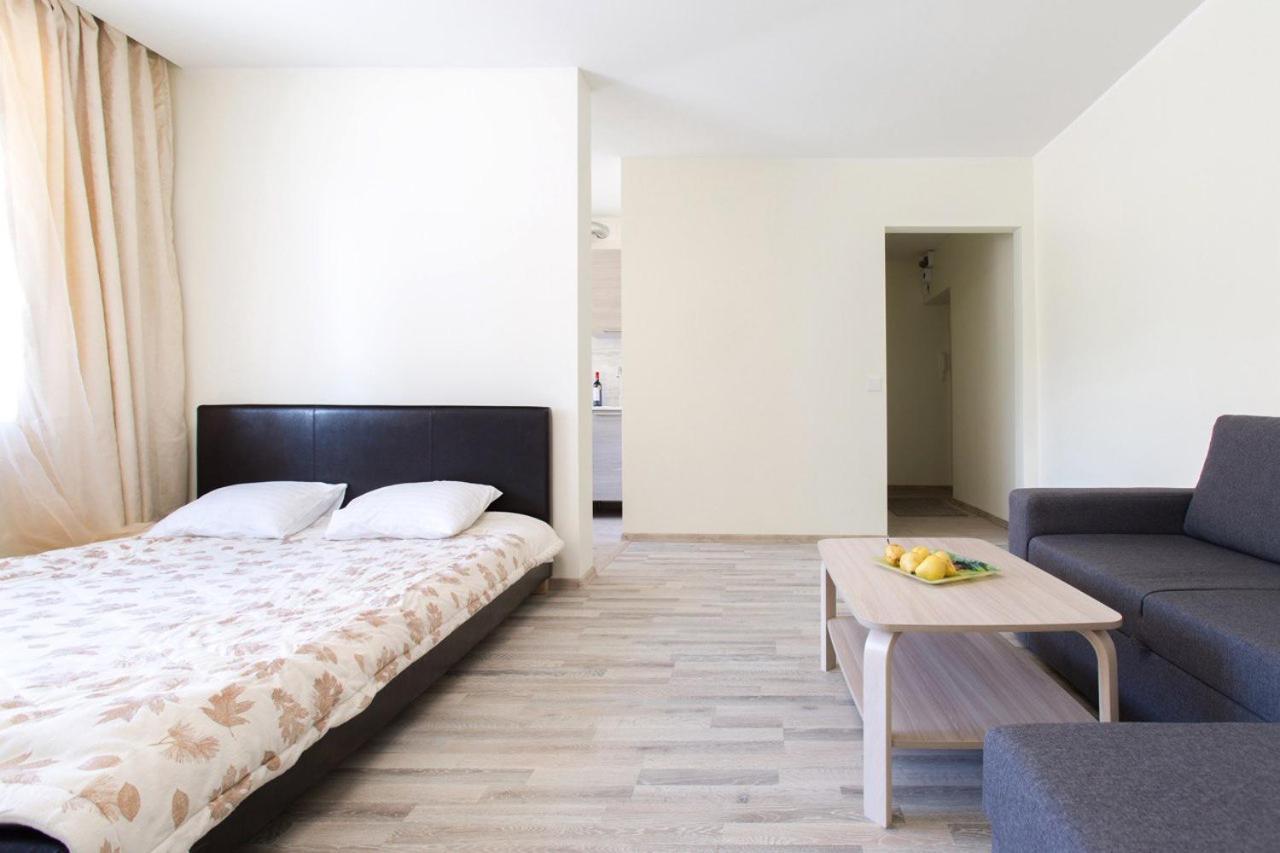 Sunny Apartment Near Bus Station Tallinn Exterior photo